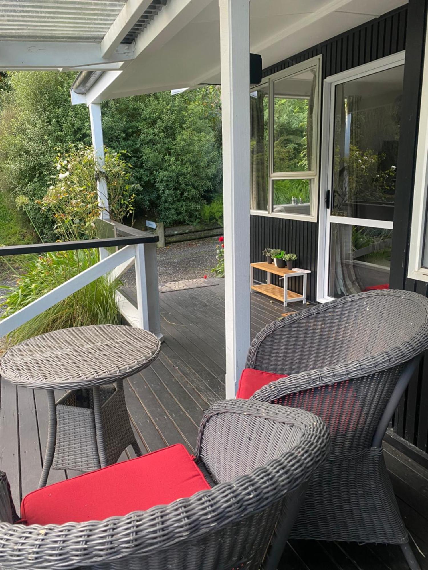 Villa Hideaway - A Couples Retreat Akaroa Exterior foto